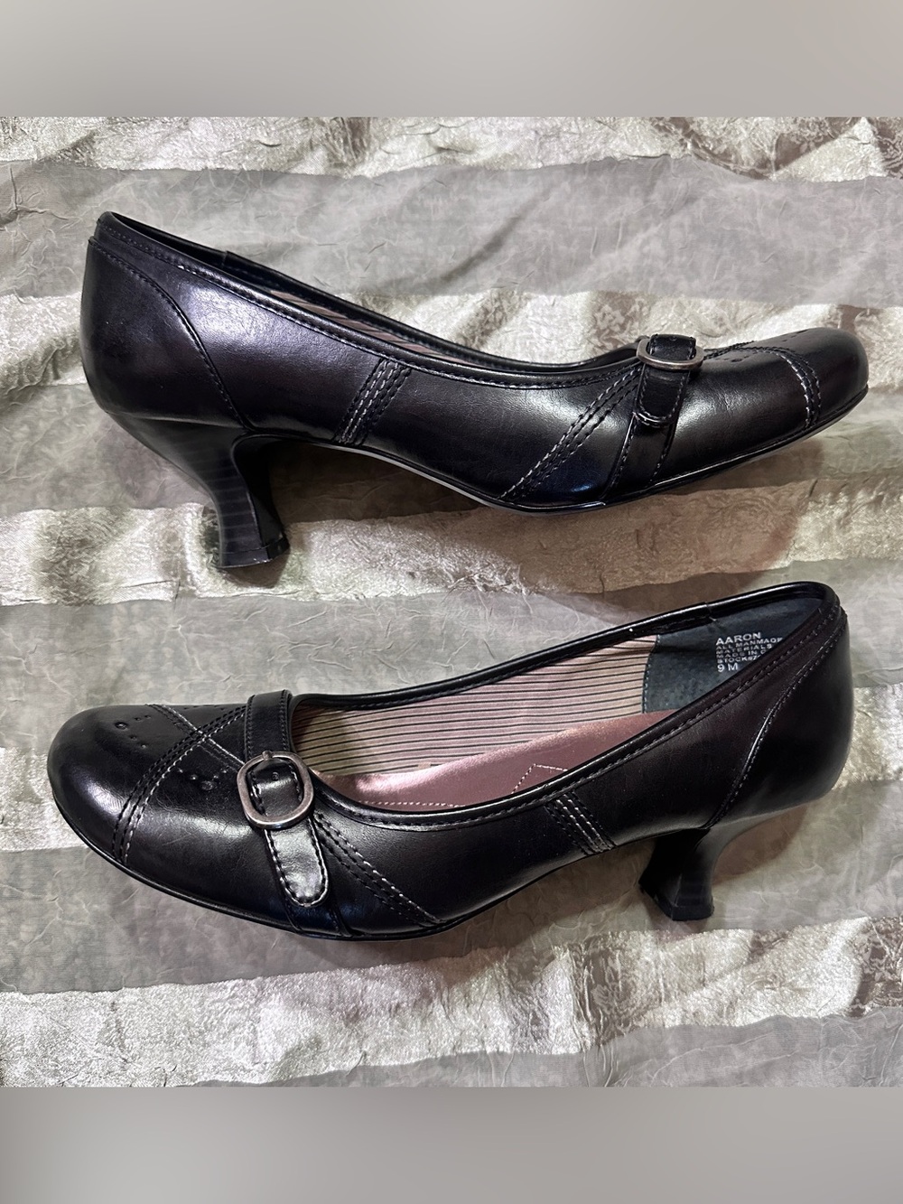 Y2K Mudd Black Leather Mary Jane Ballet Kitten Heels with Buckle Detail - Picture 2 of 9